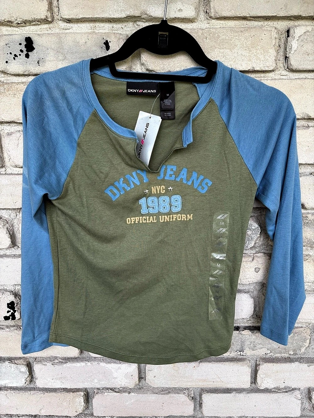 DKNY Jeans Long Sleeve Raglan Tee in Green & Blue Size Medium NWT